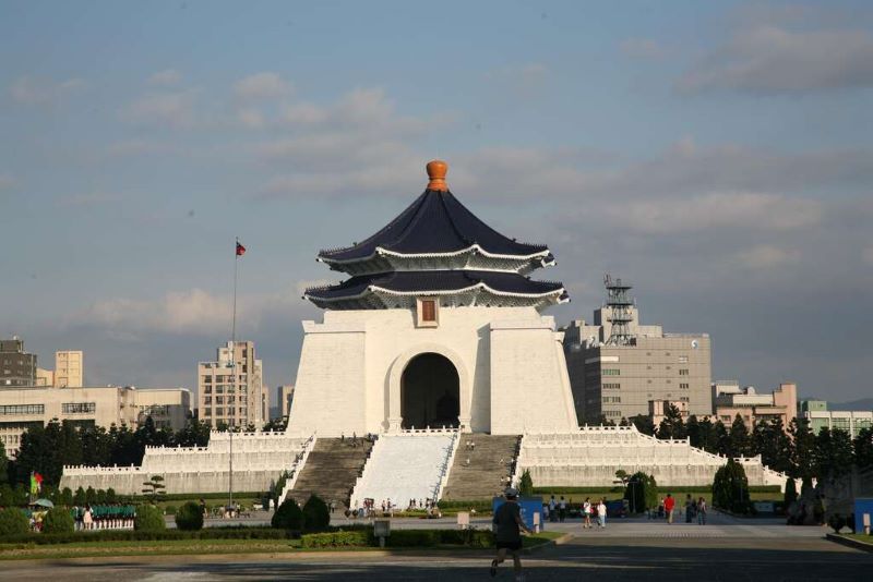 National Chiang Kai-shek Memorial Hall, Taipei - Explorow.com